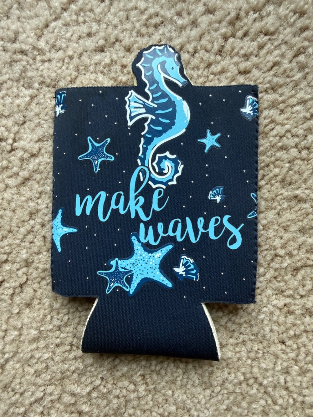 Vera Bradley Make Waves Seahorse Can Cooler - Navy & Aqua